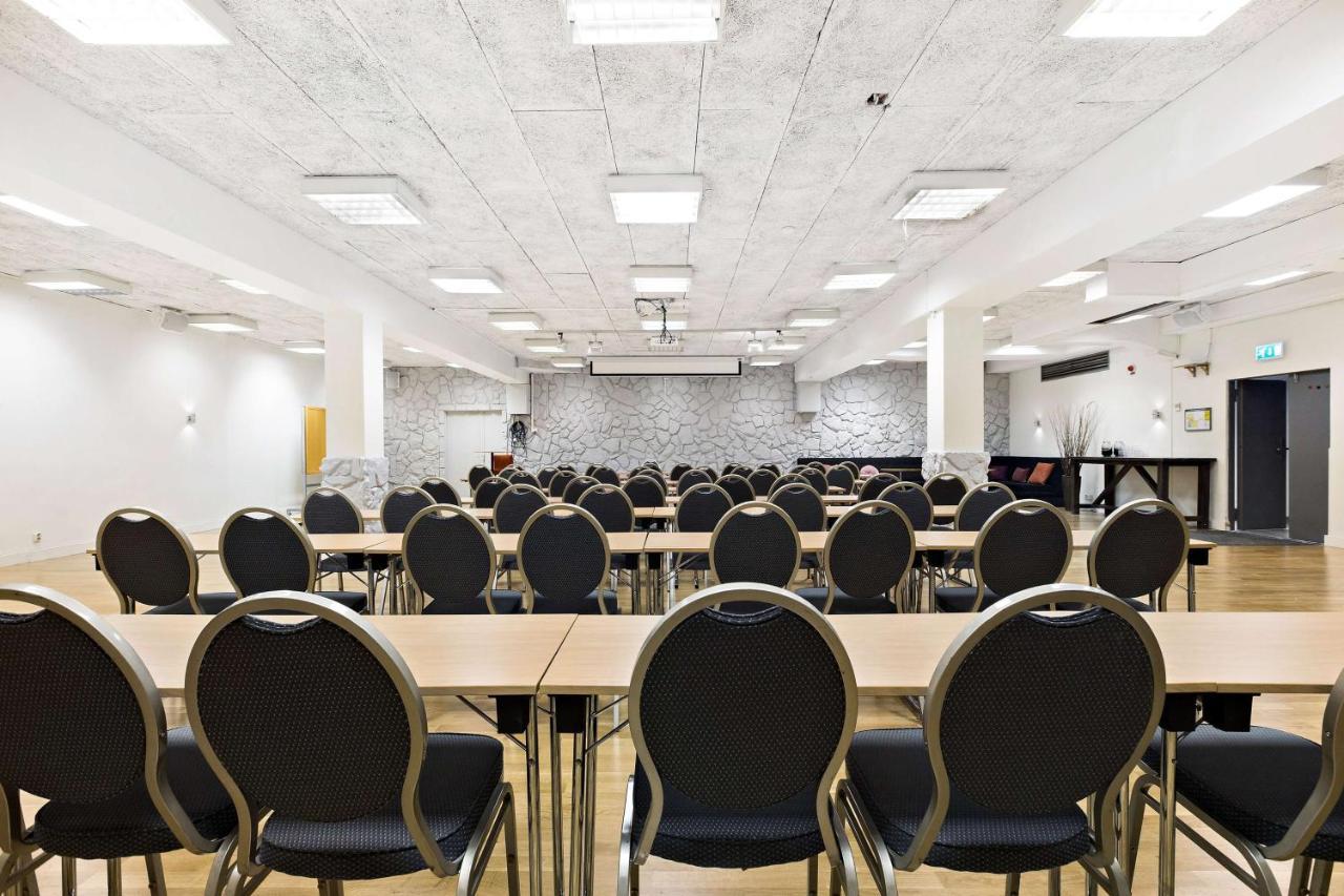 贝斯特韦斯特广场酒店 埃斯基尔斯蒂纳 外观 照片